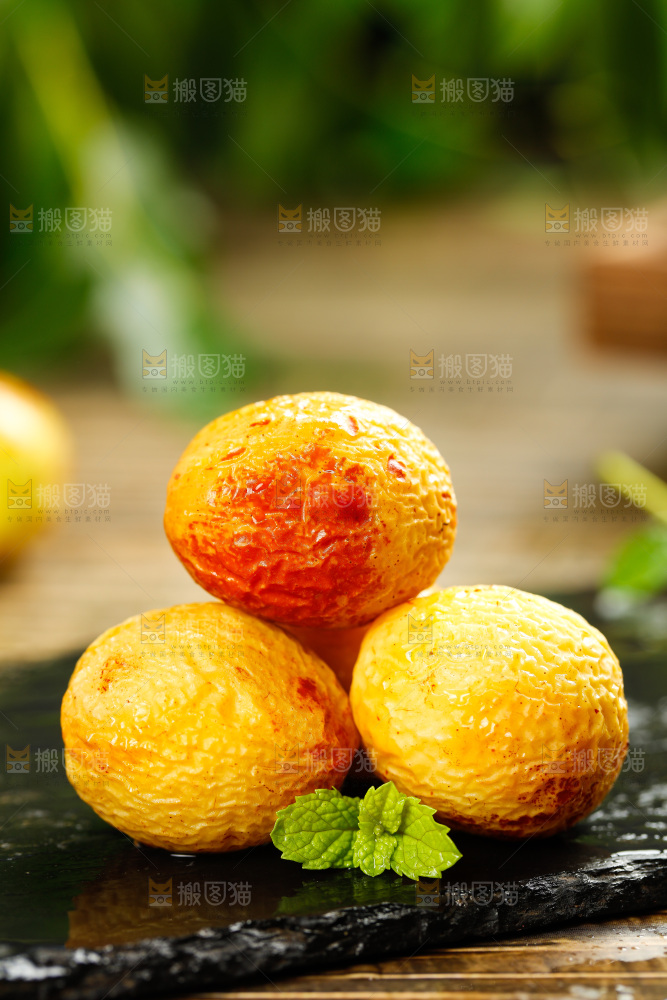 黑底上的蒸枣