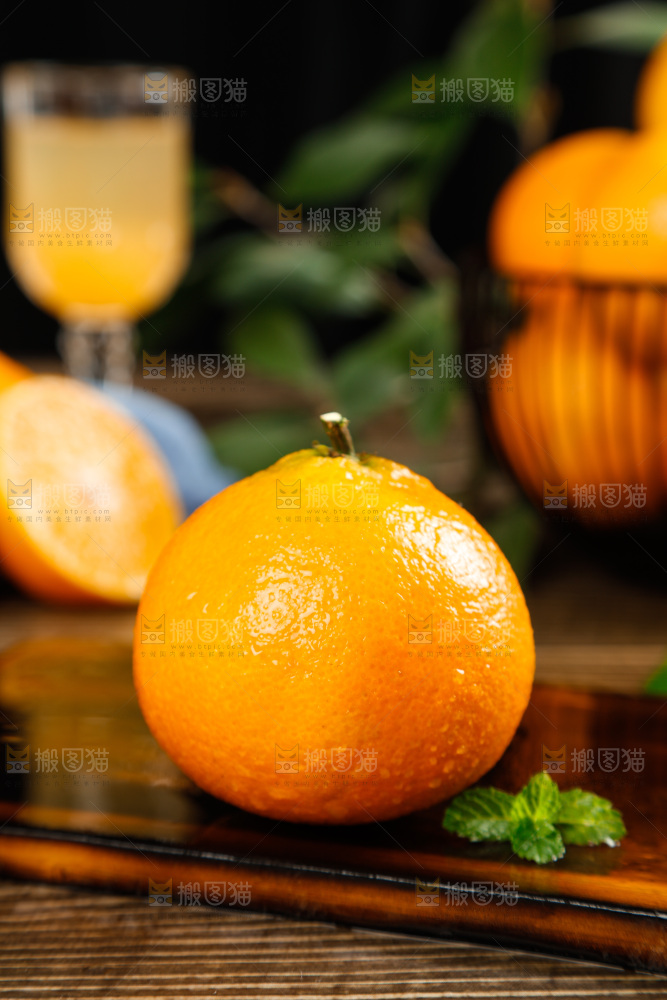 深底上的爱媛果冻橙