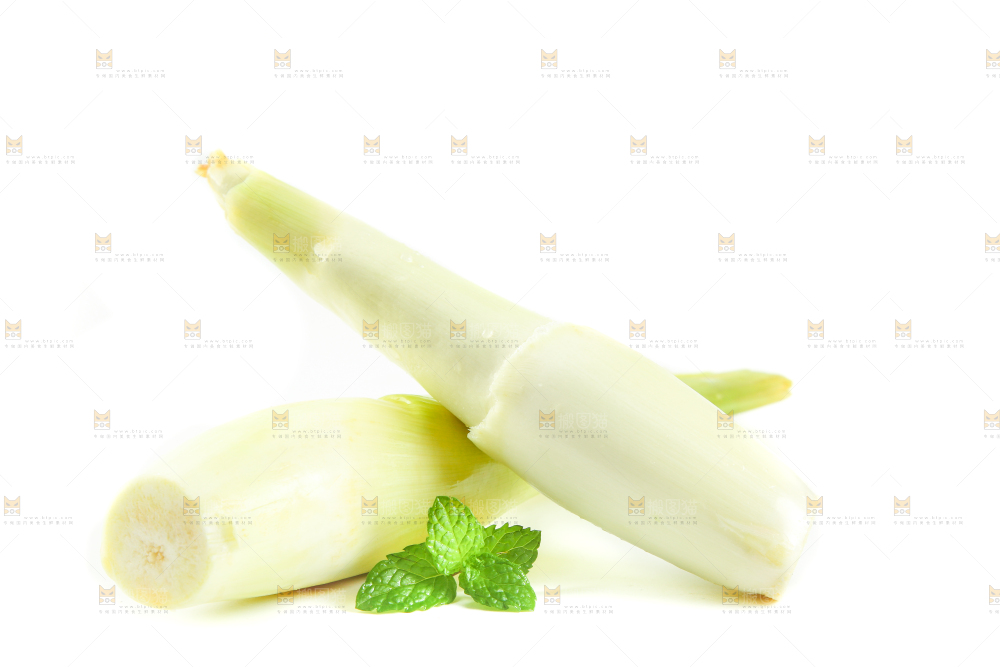 白底上放着茭白
