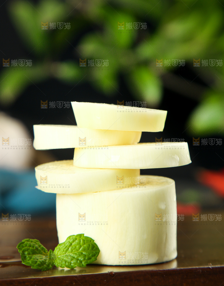 深木底上的茭儿菜菰