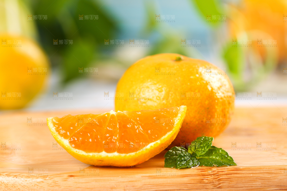 木板上的涌泉蜜桔