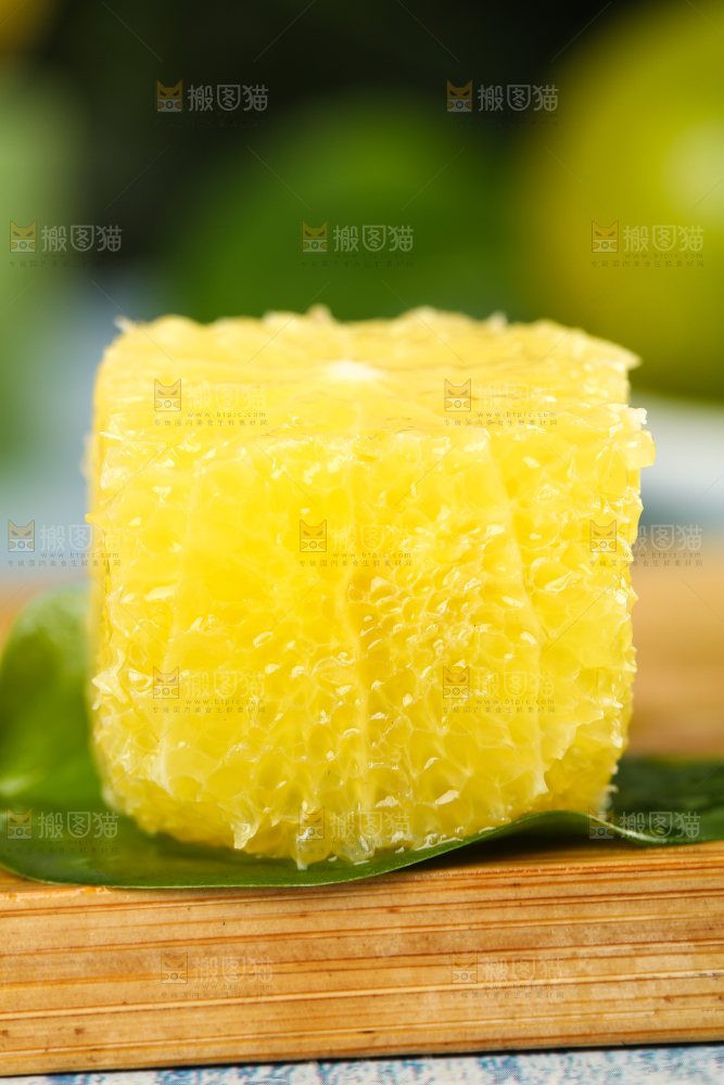 木板上的皇帝柑果肉