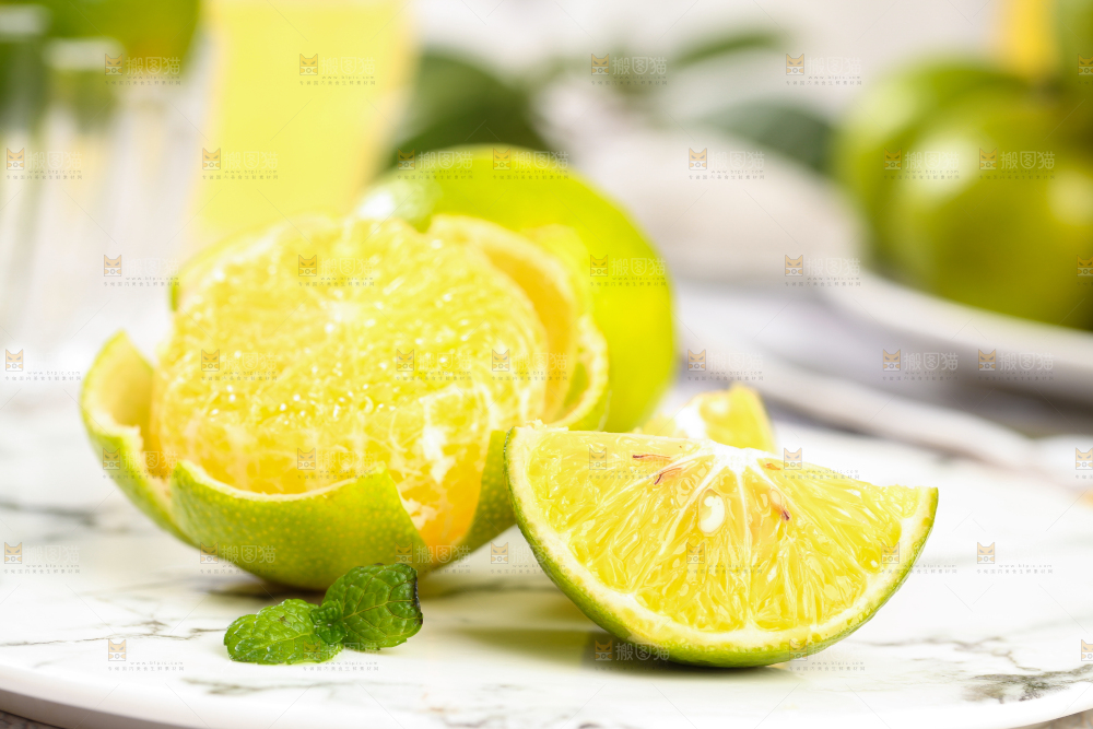 盘子里的皇帝柑果肉
