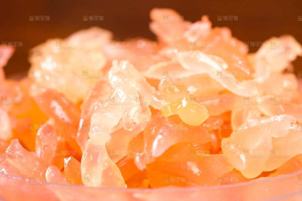 一堆红心柚子果肉