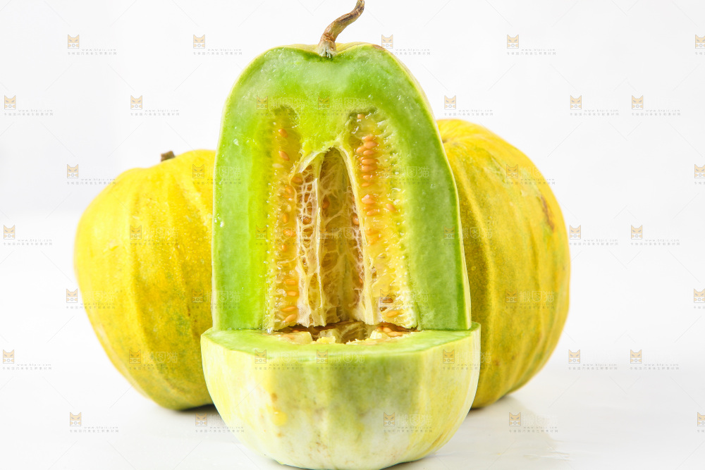 白底上摆放着丑香瓜