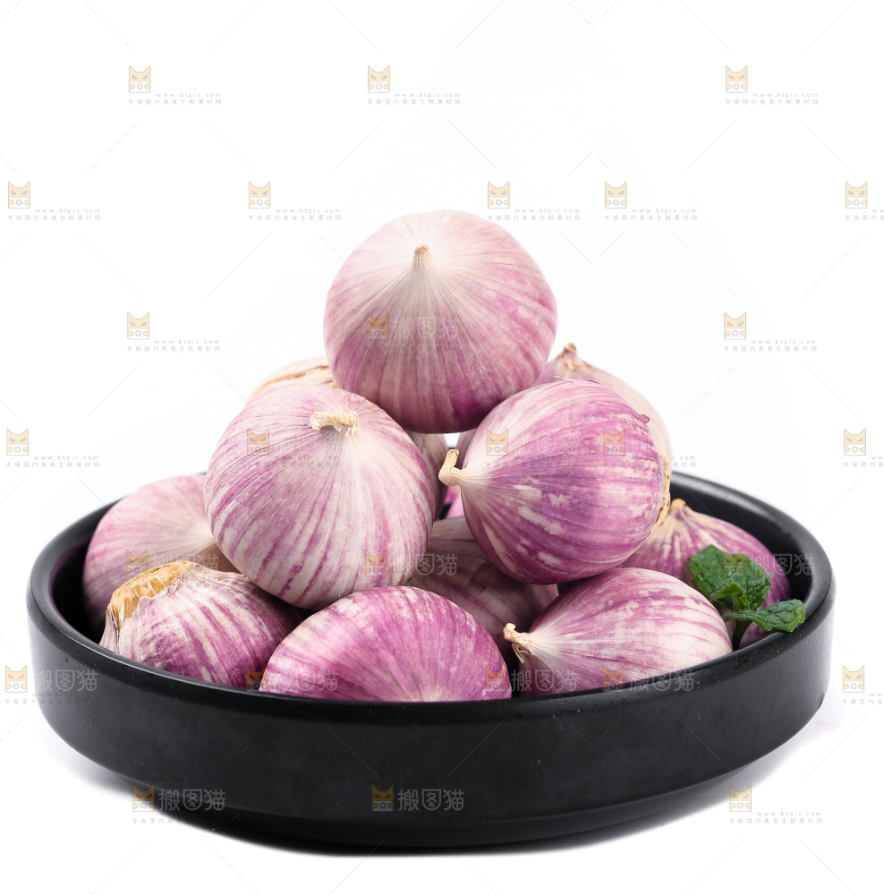 盘子里放着独蒜