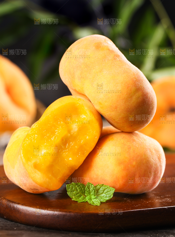 木板上的黄金蟠桃