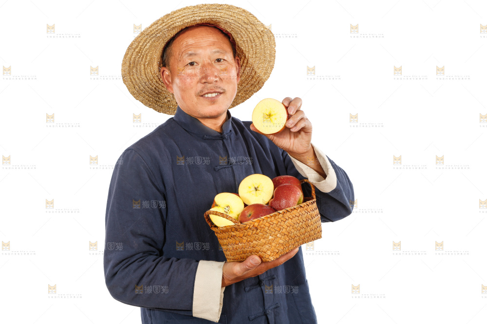 农民手里端着一篮丑苹果