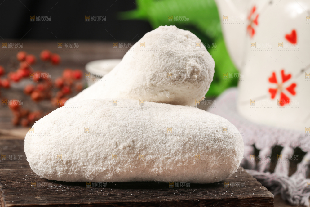 木底上放着雪枣