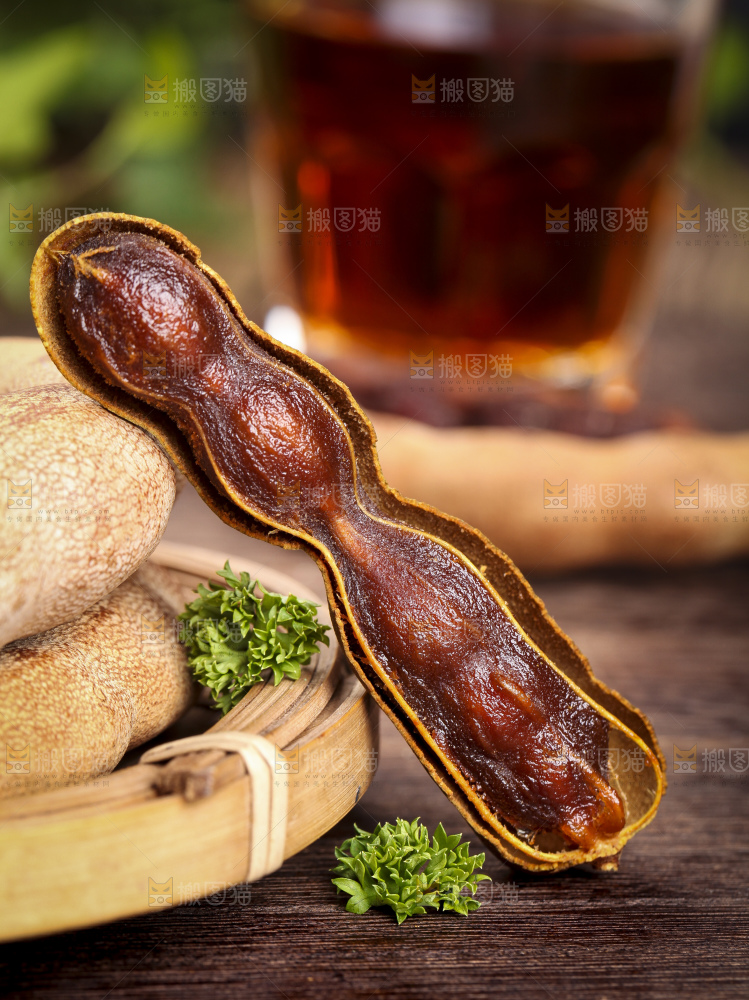 木底上放着清竹林酸角
