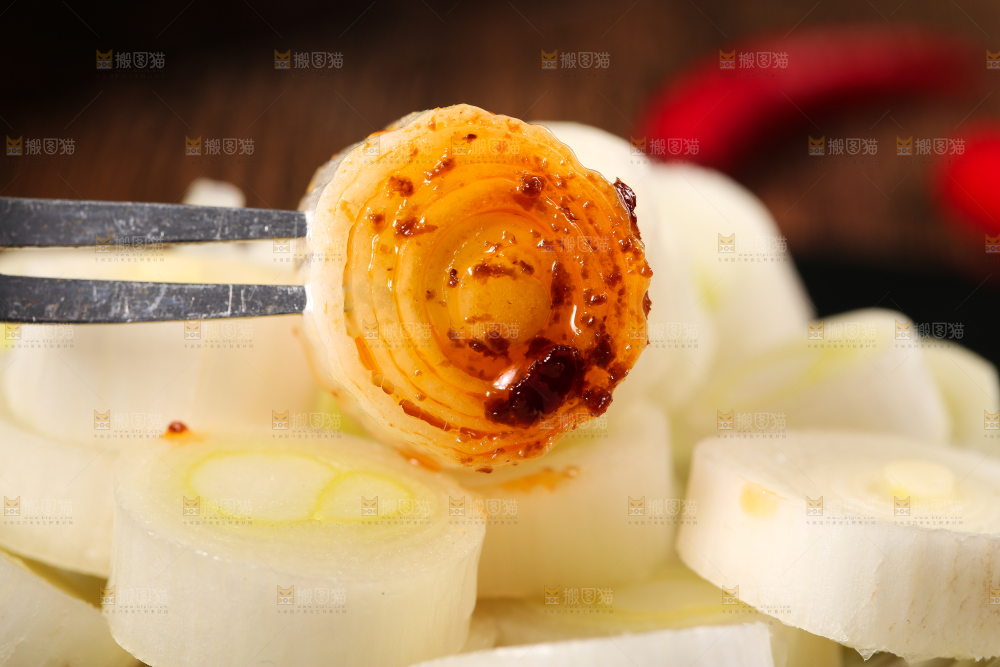蘸酱的大葱