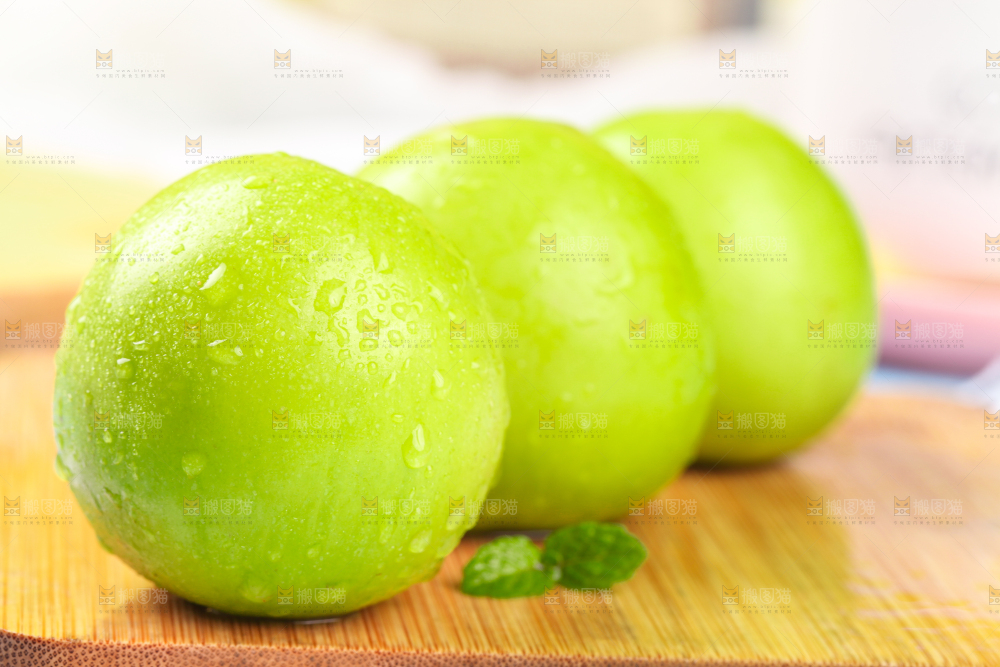 木板上的台湾牛奶枣
