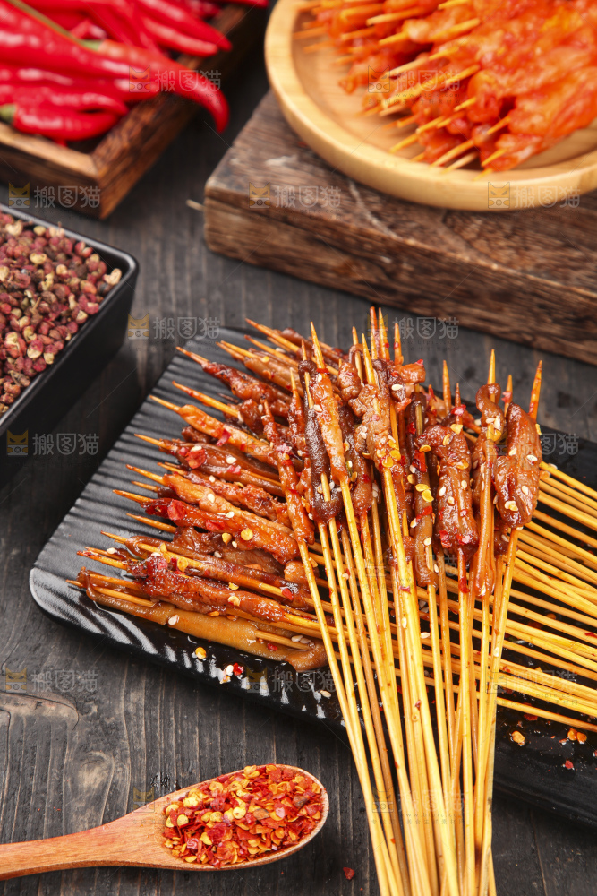 签子上串着肉串