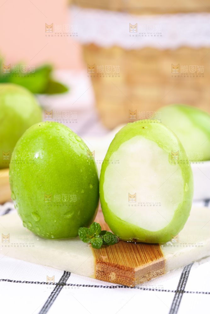 石板上的台湾牛奶枣