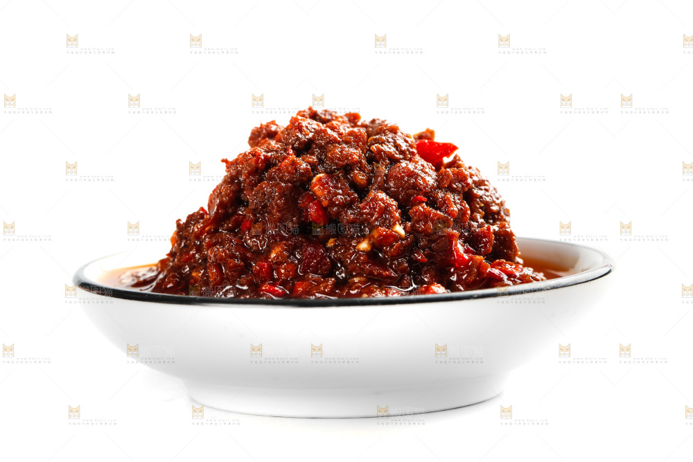 白底上放着一碗牛肉酱