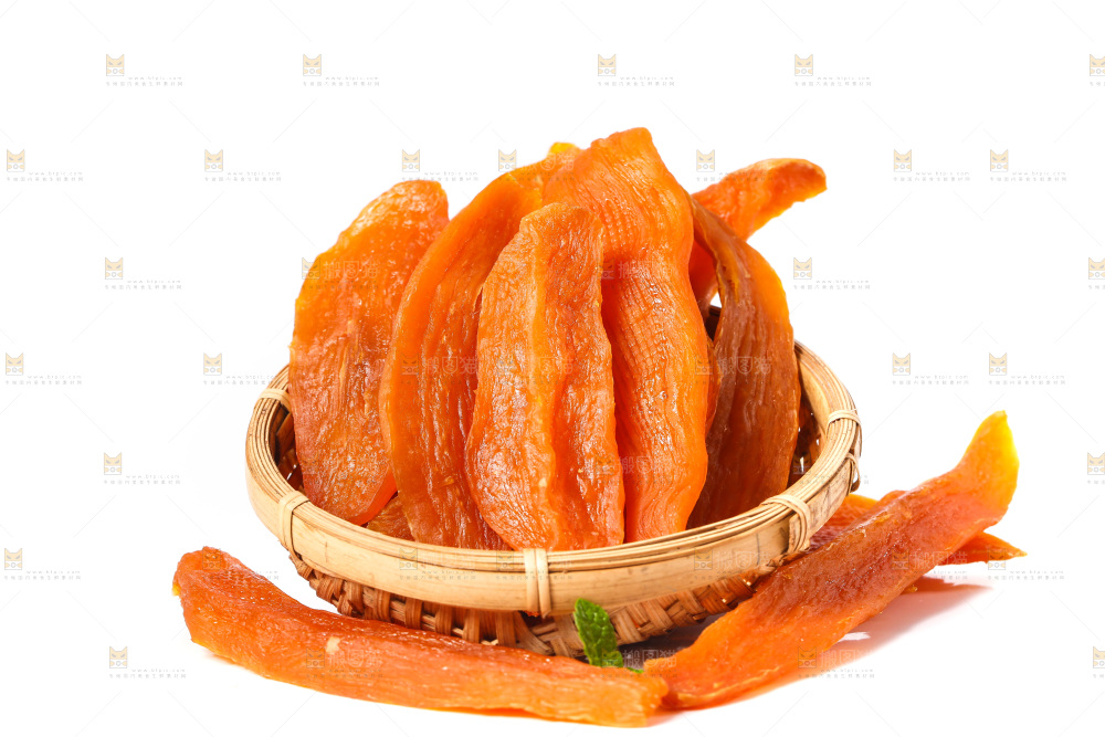 白底上放着一篮红薯干