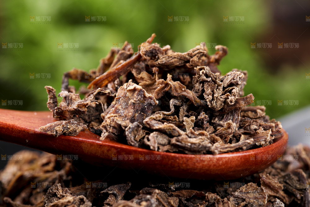 勺子上的干菜