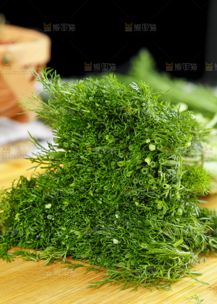 木板上的土茴香