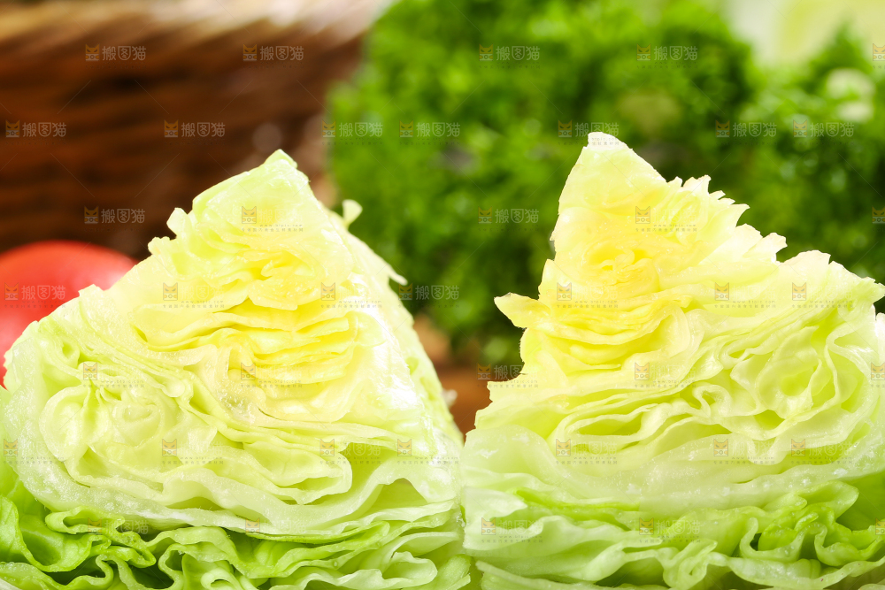 深底上的圆形生菜