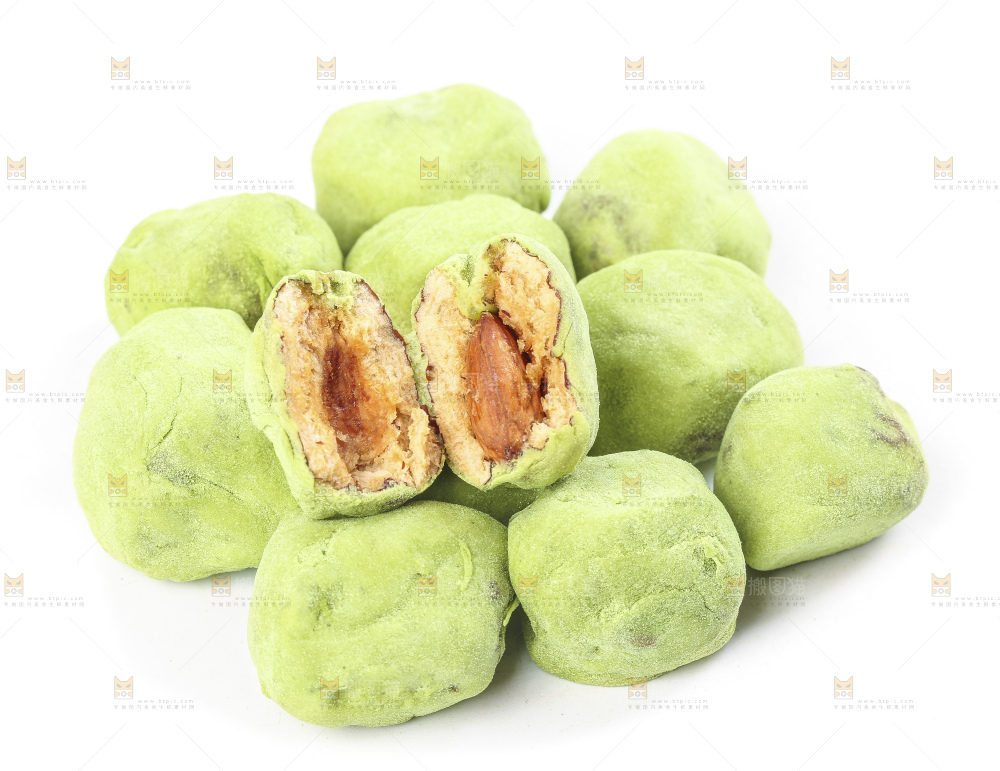 白底上的抹茶味奶枣