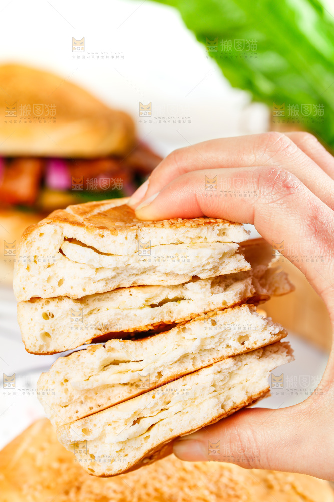 白格子底上的河南吊炉烧饼