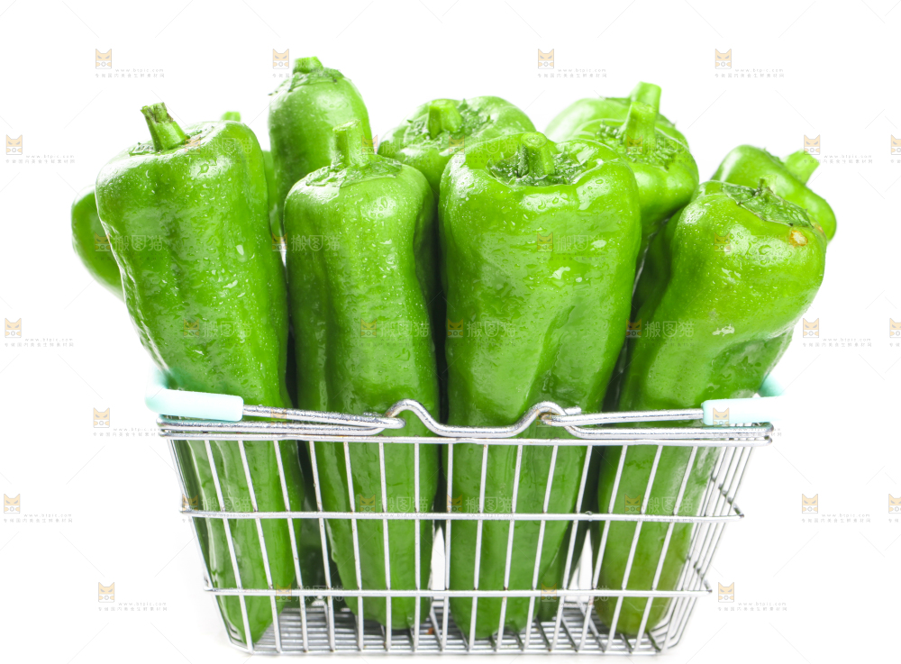 篮子里装着菜椒