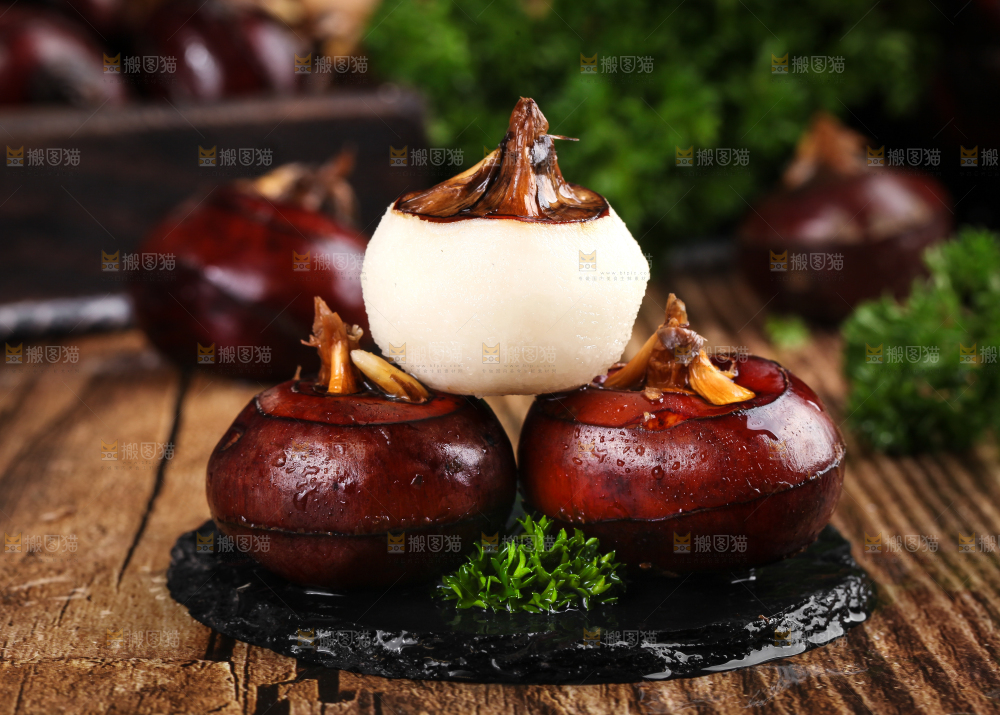 竹底上放着农家马蹄