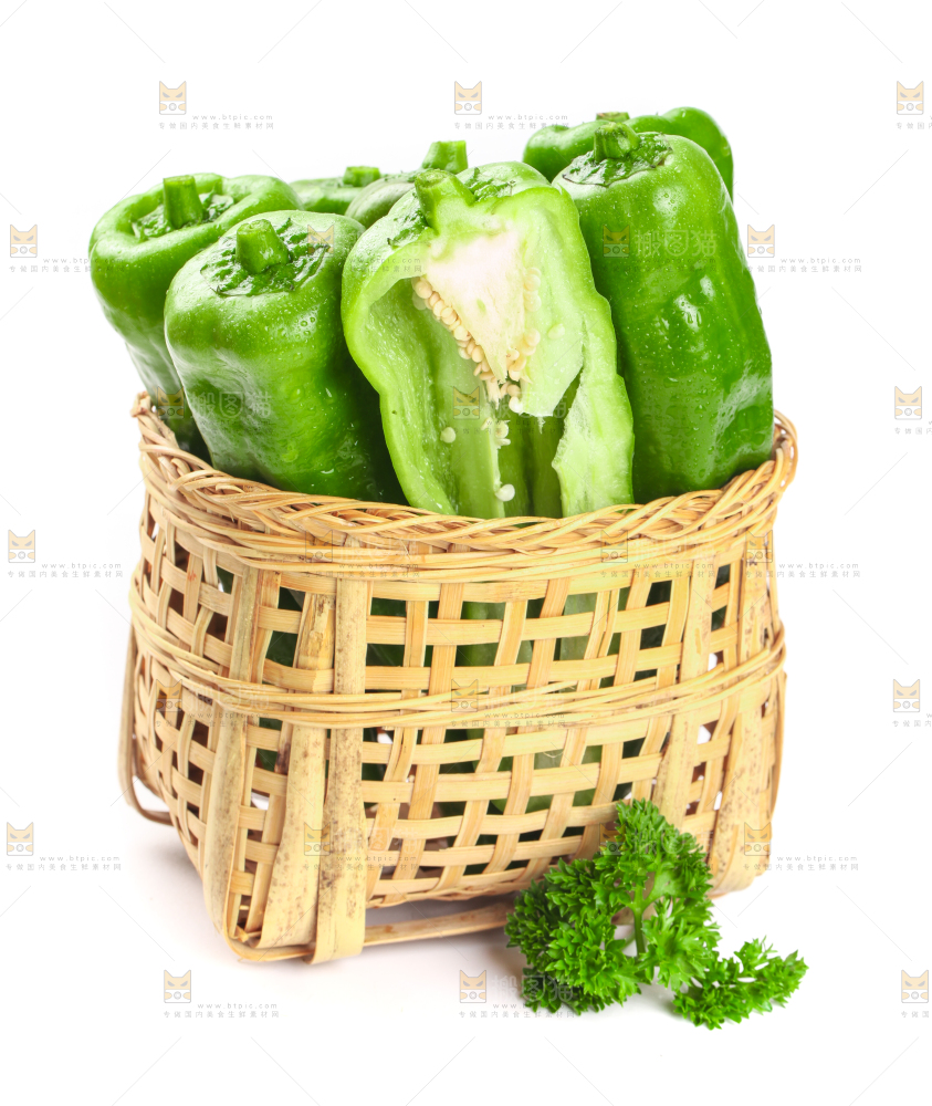 篮子里装着菜椒