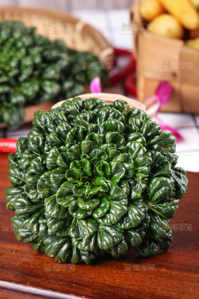 木板上的乌塌菜