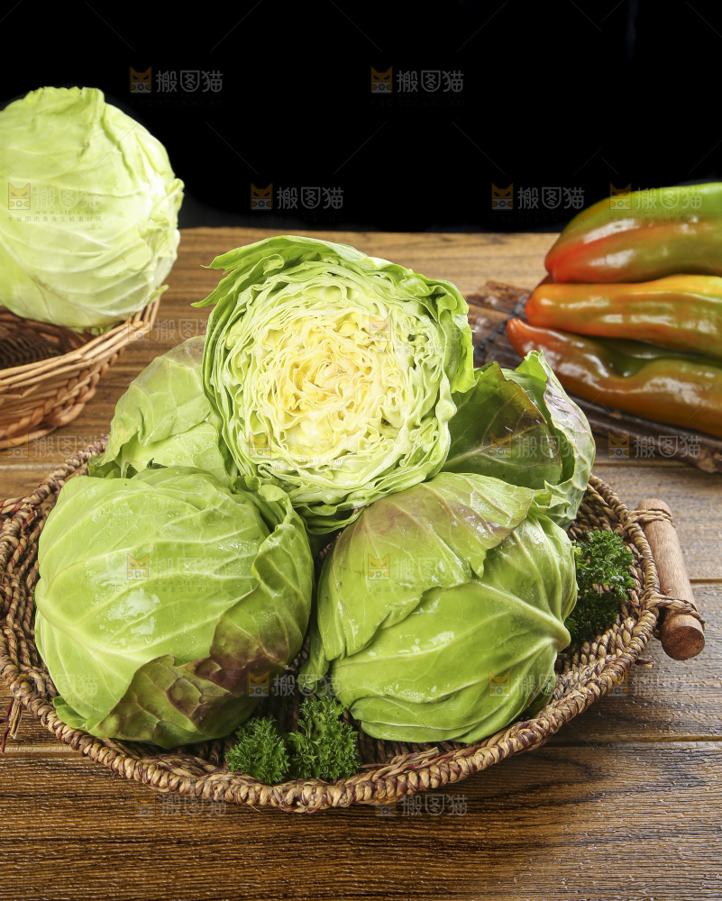 篮子里装着绿甘蓝