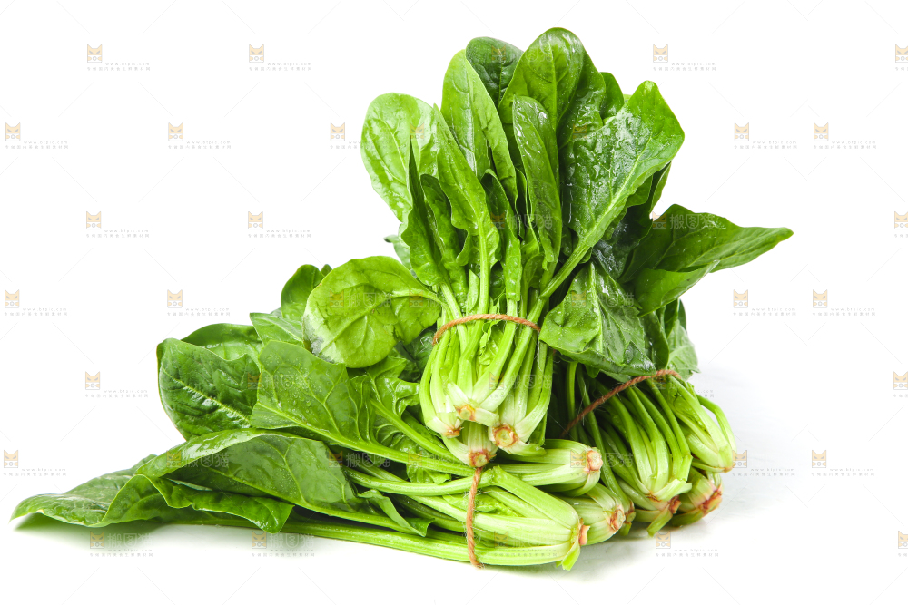 白底上放着菠菜