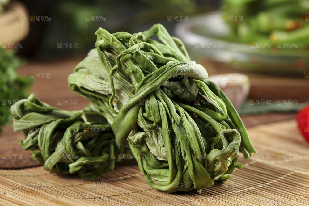 竹底上放着涡阳苔菜