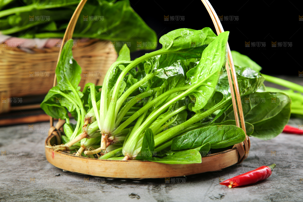 篮子里的红根菠菜