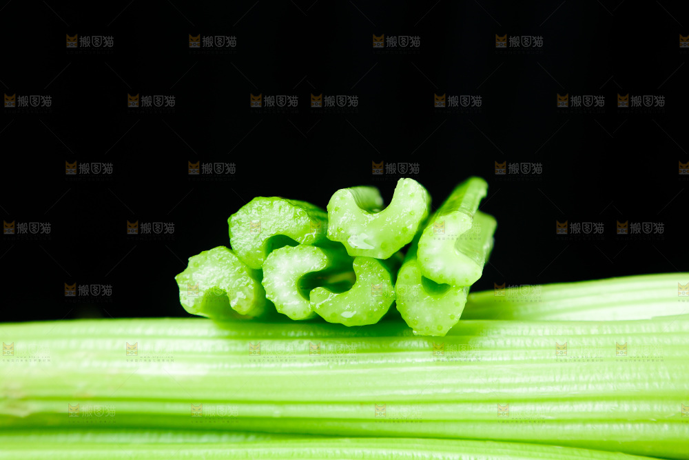 木板上的山东西芹