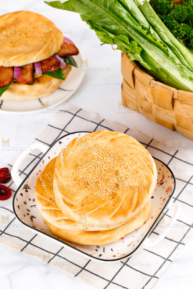 白格子底上的河南吊炉烧饼