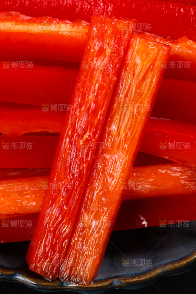 石板上的山东红辣椒