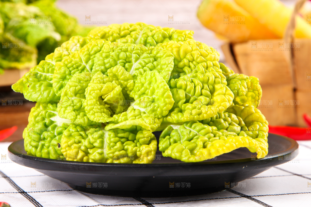 盘子里的黄心乌塌菜