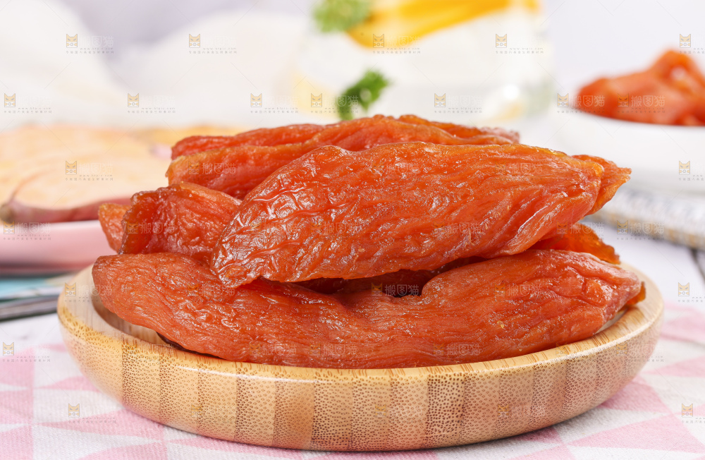 盘子装着红薯干