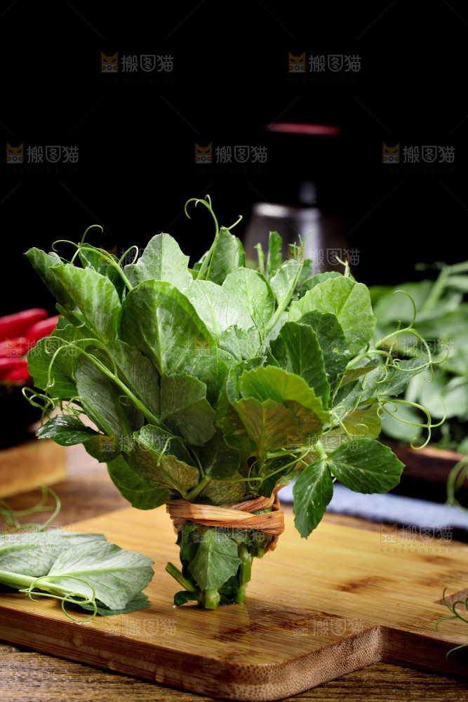 深底上的四川豌豆尖