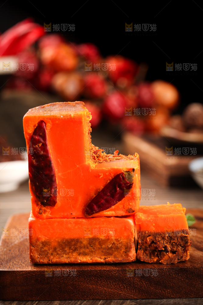 木底上的麻辣火锅底料