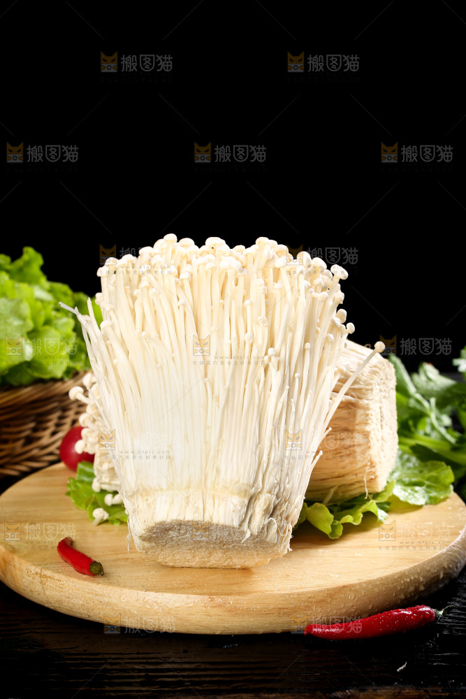 木板上的金针菇