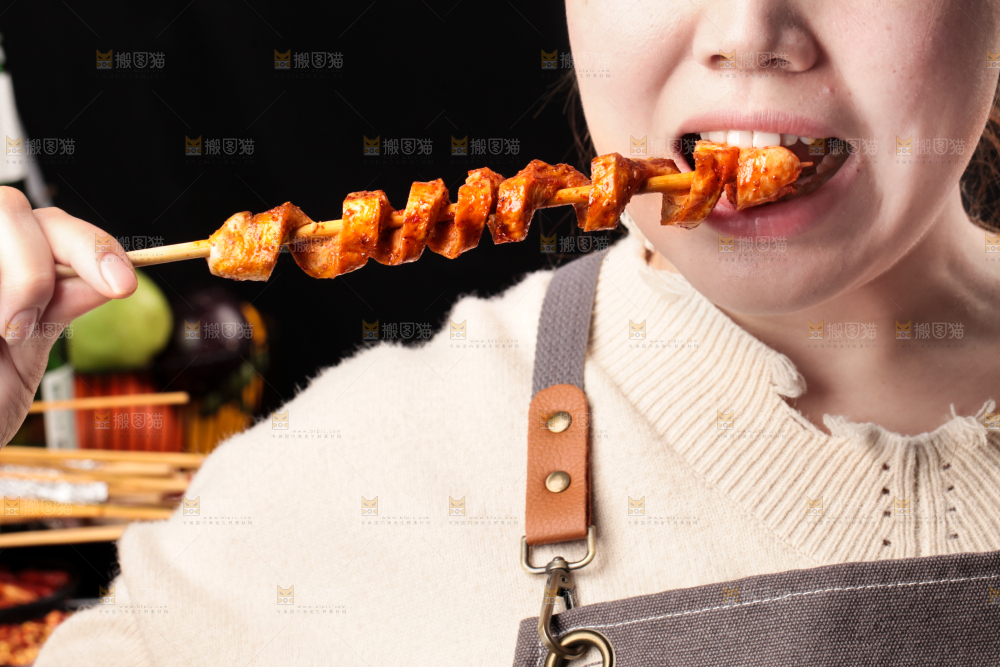 正在吃面筋