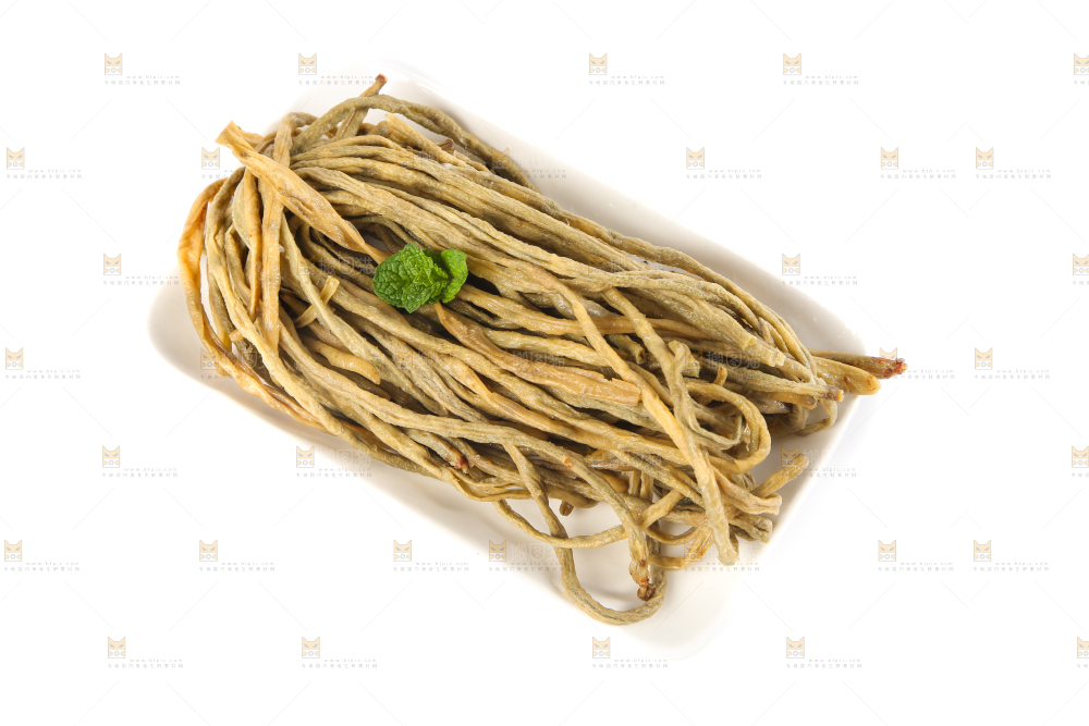 盘子里装着干豆角