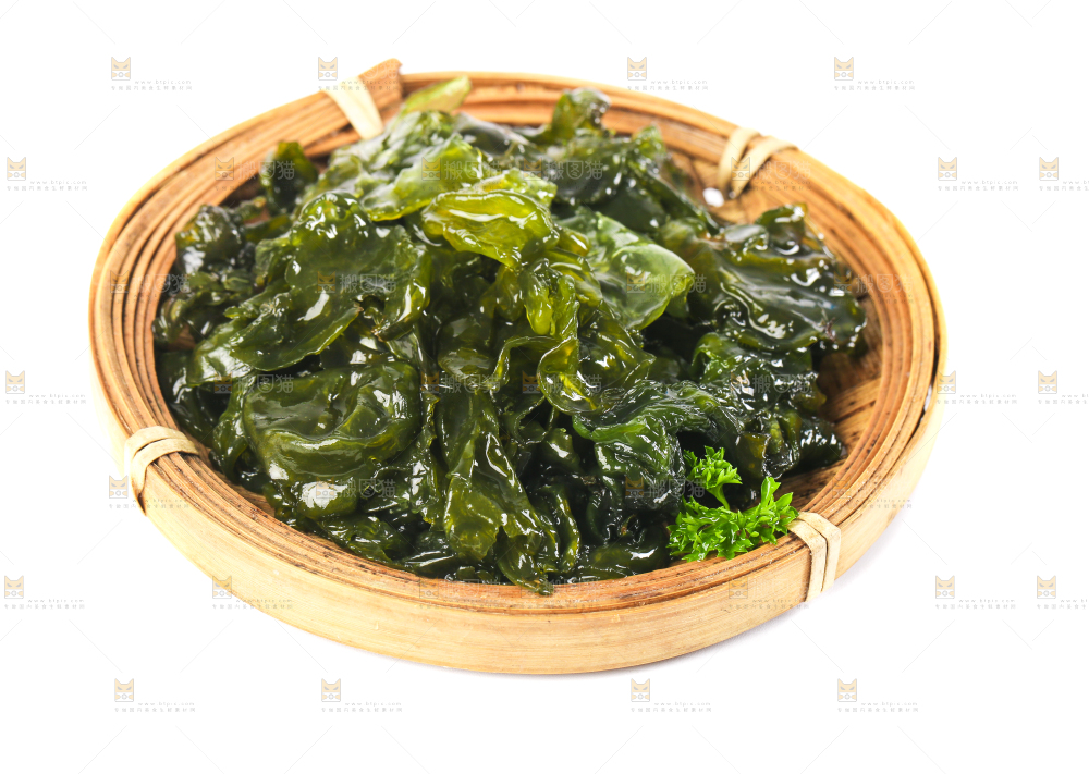 盘子里装着雷公菌
