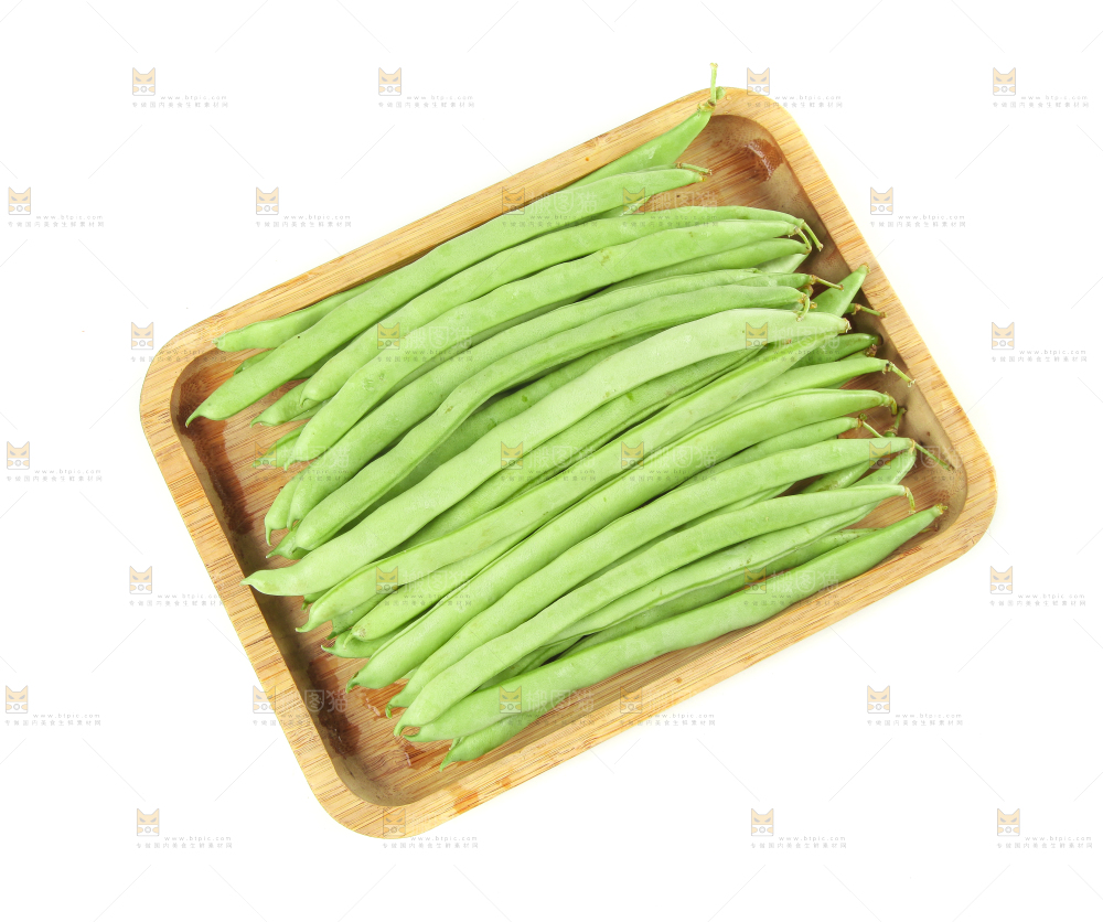 白底上的新鲜四季豆
