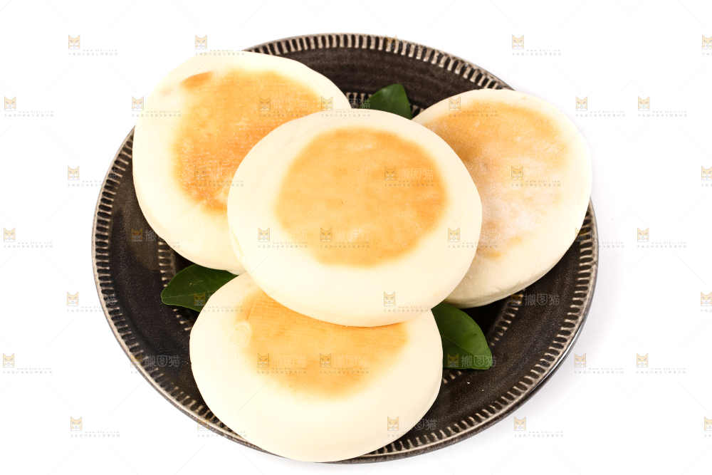 盘子里装着奶香饼