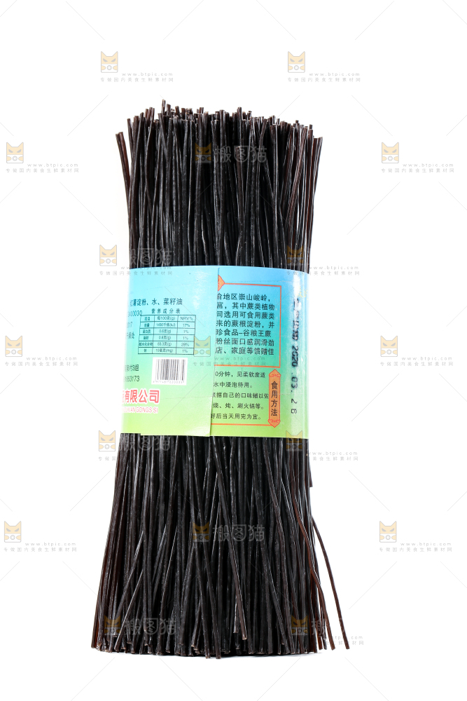 白底上的蕨根粉