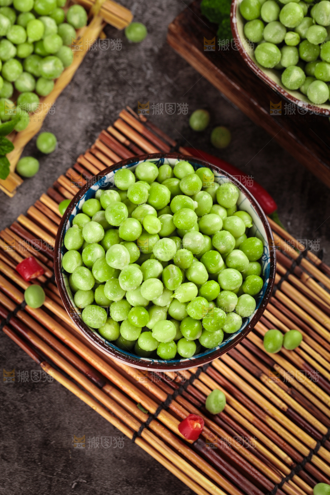 竹底上的农家豌豆