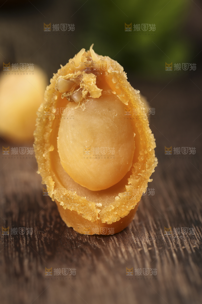 木底上的北海鲍鱼干