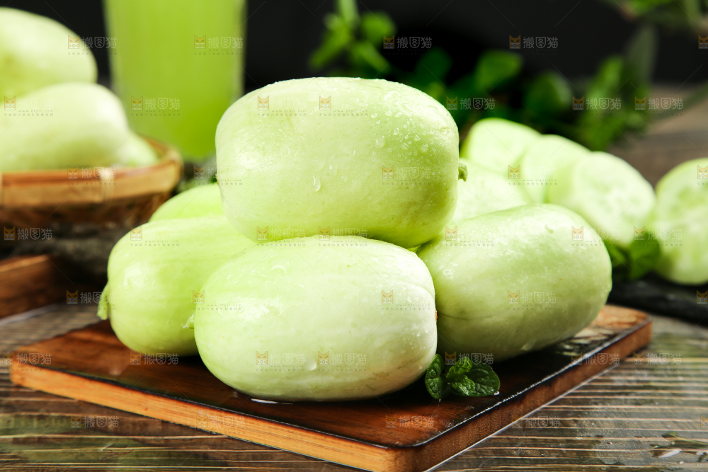 木底上的玉女小黄瓜